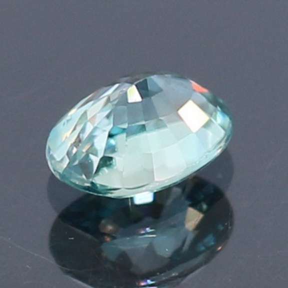Brilliant! 2.06ct diamond luster blue Zircon