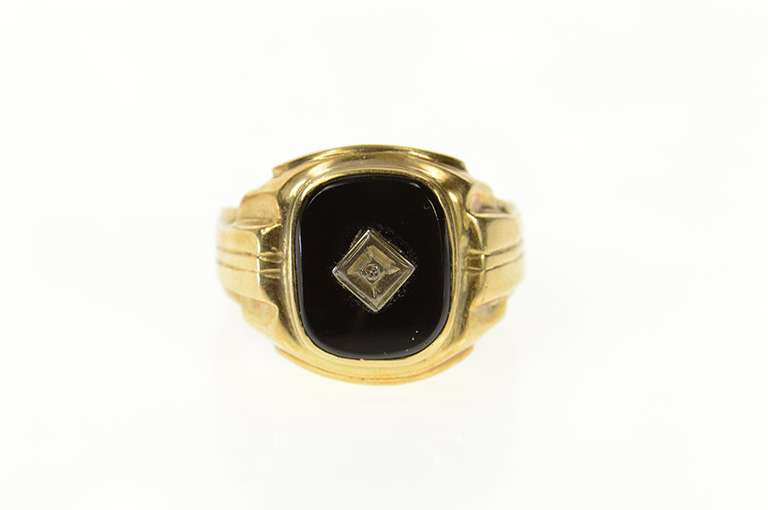 10K Yellow Gold Rounded Black Onyx Diamond Accent Retro Ring