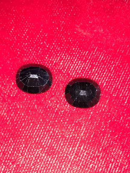 PAIR OF OVAL SHAPED BLUE SAPPHIRES, ALL NATURAL