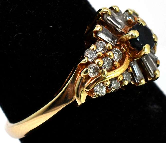 Flashy Antique Sapphire & Diamond Ring in Yellow Gold