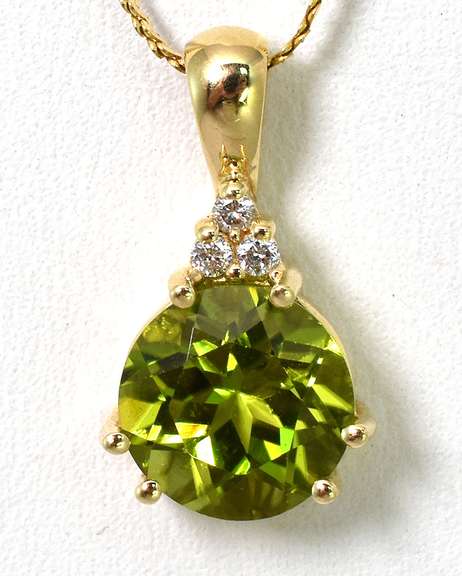 Refreshing Peridot & Diamond Necklace in 14KT Yellow Gold
