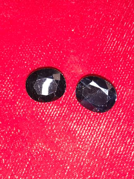 PAIR OF OVAL SHAPED BLUE SAPPHIRES, ALL NATURAL