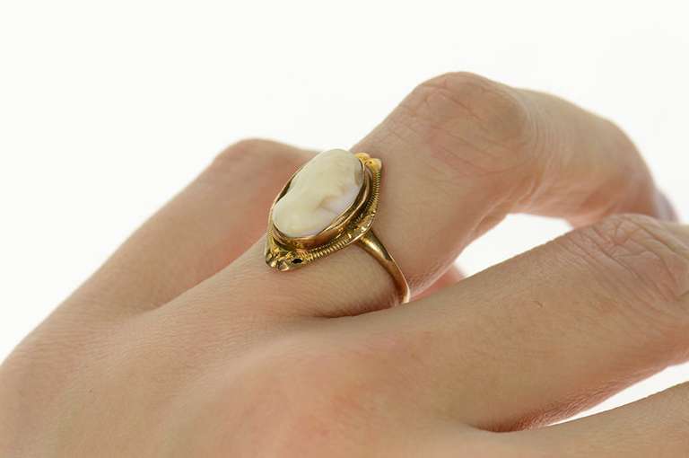 10K Yellow Gold Victorian Ornate Carved Shell Cameo Ring
