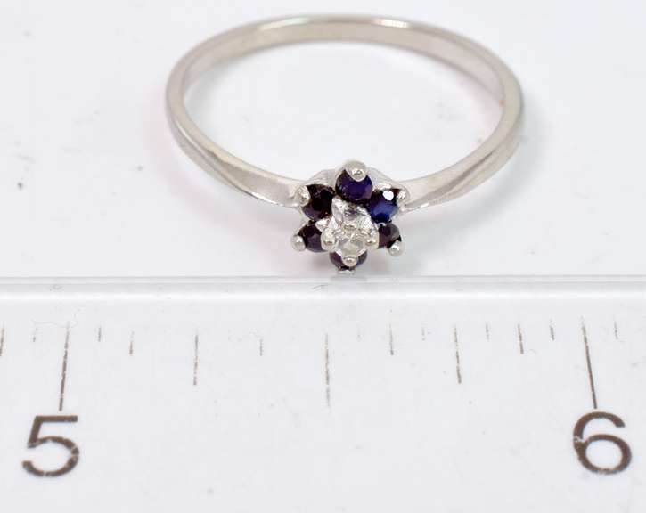 Estate White Gold Flower Design Ring