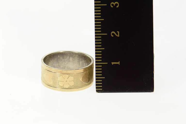 14K Yellow Gold 8.1mm Two Tone Heart Flower Pattern Band Ring