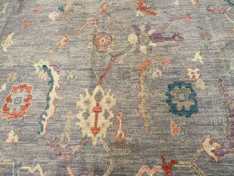 MAGNIFICENT OUSHAK RUG 8.2x10