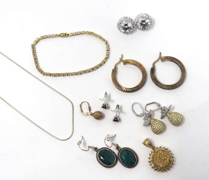 Vintage Sterling Silver Group Lot of Jewelry