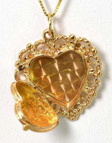 Ornate Heart Locket in 14KT Yellow Gold