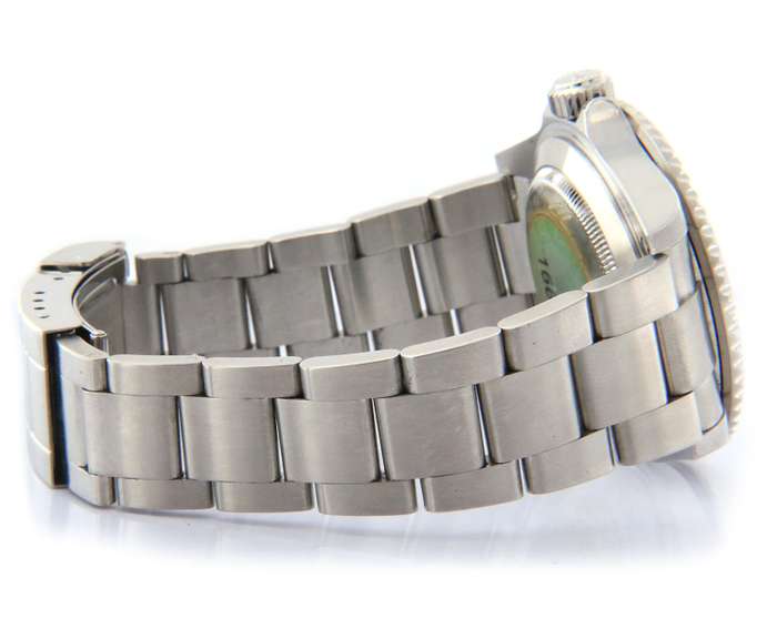 Rolex Submariner Black Bezel on Oyster Bracelet Watch