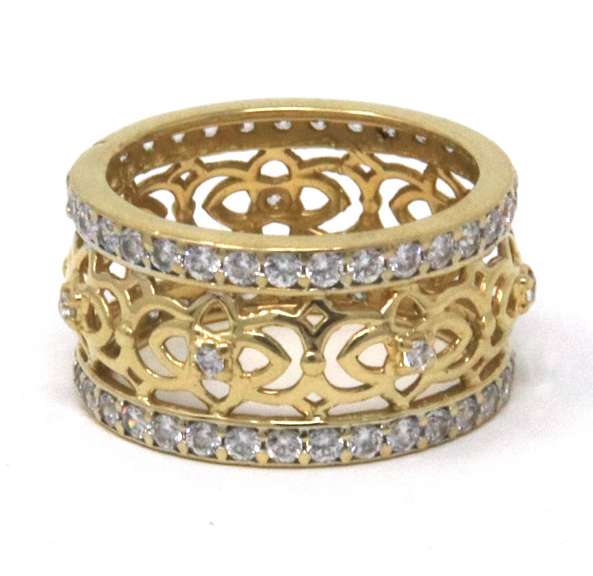 Wonderful 18kt CZ Fret Work Floral Ring