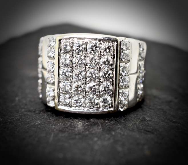 Impressive 14K White Gold Diamond Cluster