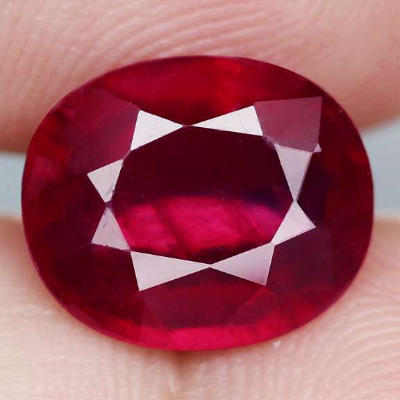 Ravishing blood red 4.91ct Ruby from Madagascar