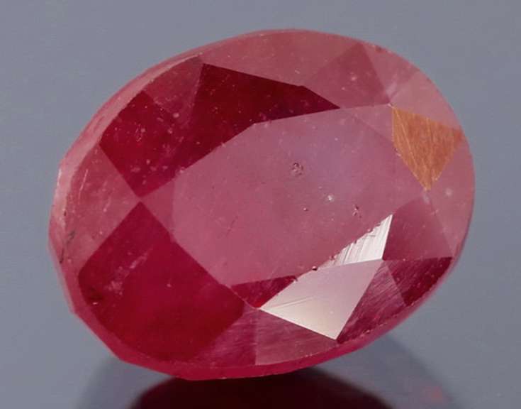 Glistening violet red 9.59ct Ruby