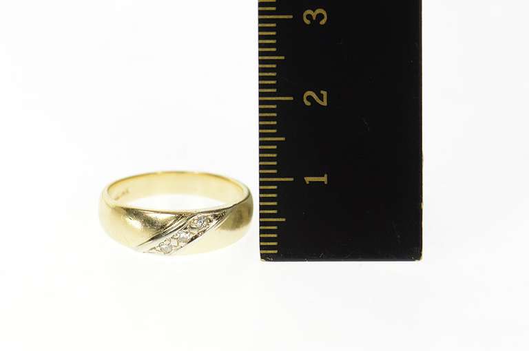 14K Yellow Gold Classic Diamond Simple Wedding Band Ring