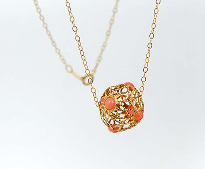 14K Gold Chain Necklace with Filigree Ball Pendant