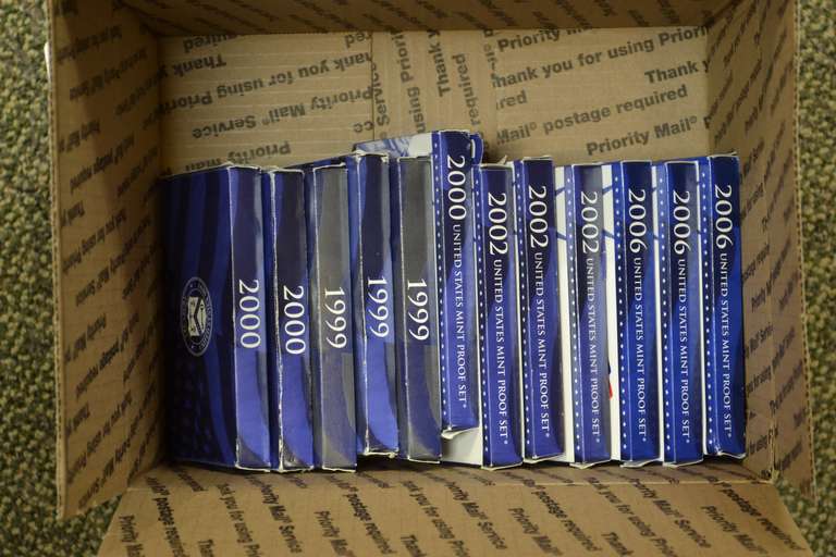 United States Proof Quarter Sets. 2000, 2003, 2005, 2007, 2009, 2010. Five Of Each Year.