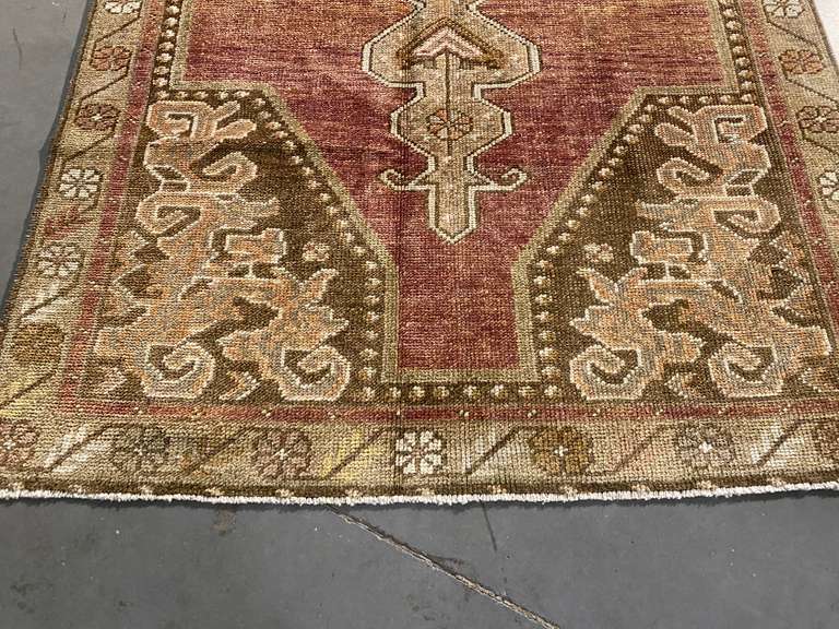 EXQUISITE VINATAGE TURKISH RUG 3.7x7