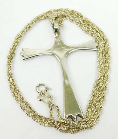 Vintage N.A. Indian Large Sterling Turquoise Cross & Chain