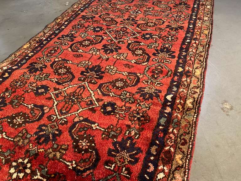 MAGNIFICENT PERSIAN HAMEDAN RUNNER 3.4x10