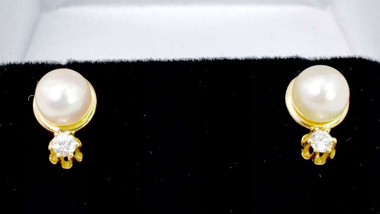 Lovely Pearl & Diamond Earrings, 14KT