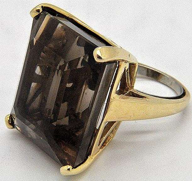 Huge Eye Catching 75cttw smokey quartz ring, 14kt gold