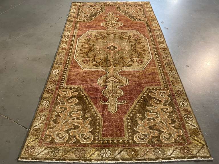 EXQUISITE VINATAGE TURKISH RUG 3.7x7