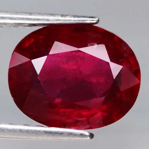 Ravishing blood red 3.59ct Ruby from Madagascar
