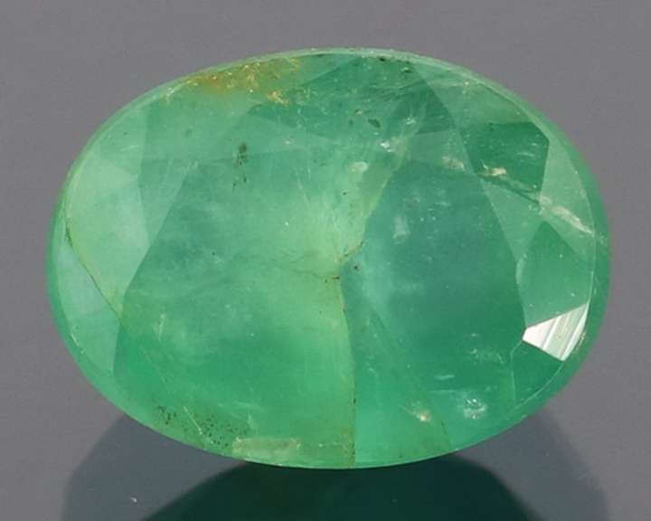 Fantastic color! 2.75ct rich green Colombian Emerald