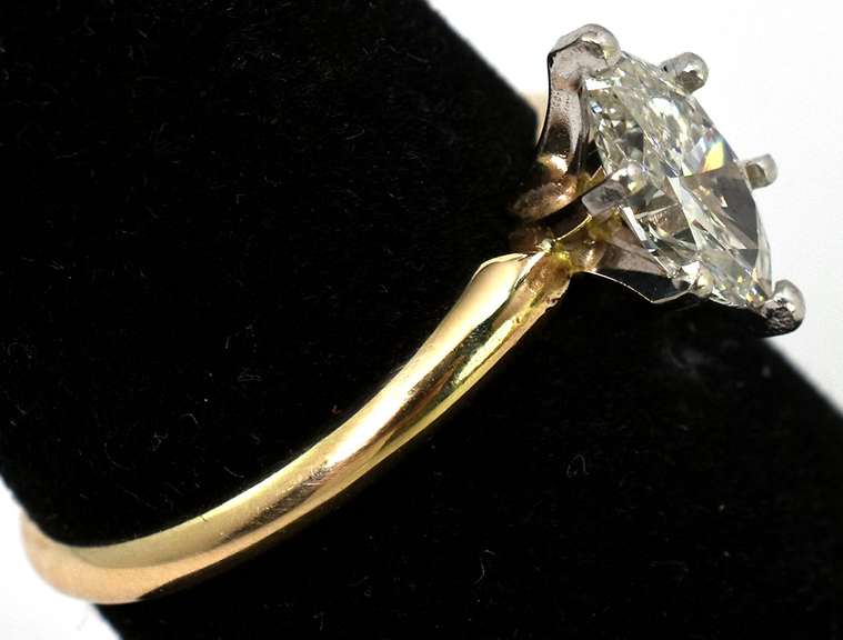 Amazing 0.67CT Marquise-Cut Diamond Ring in 14KT Yellow Gold