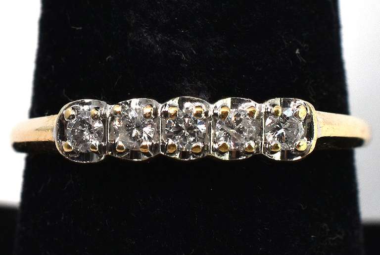 Sparkling 0.24CTW Diamond Band in Yellow Gold
