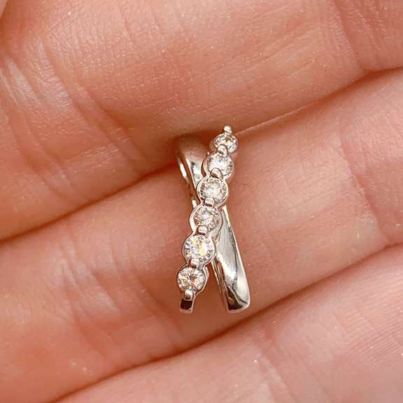 14kt Solid Gold & Diamond Pendant