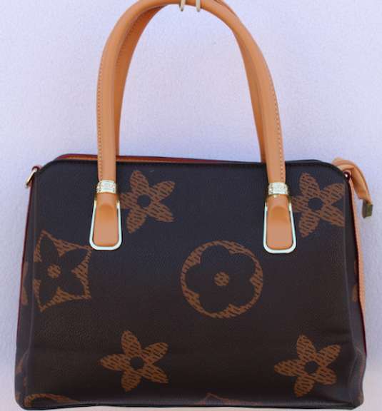 100% Fine leather Designer Style Bag