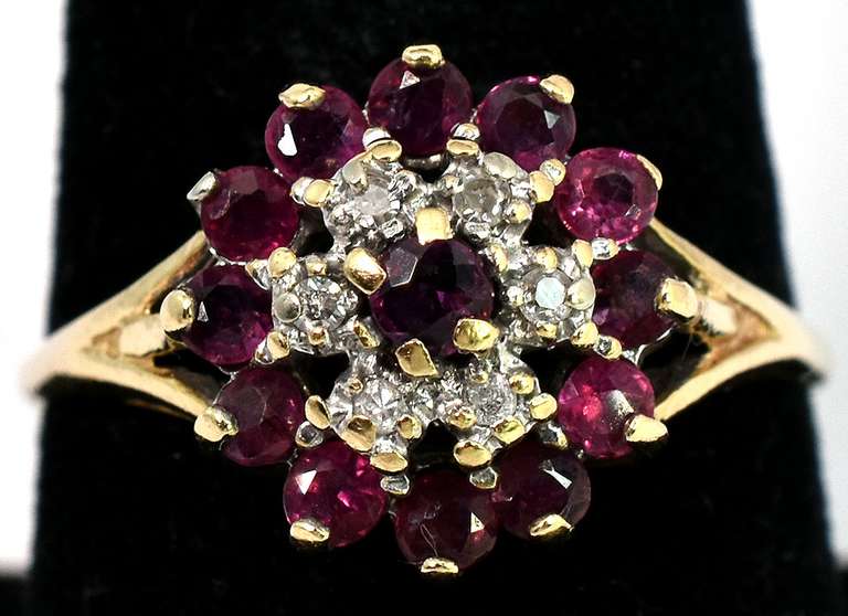 Lovely Vintage Ruby & Diamond Ring in 14KT Yellow Gold