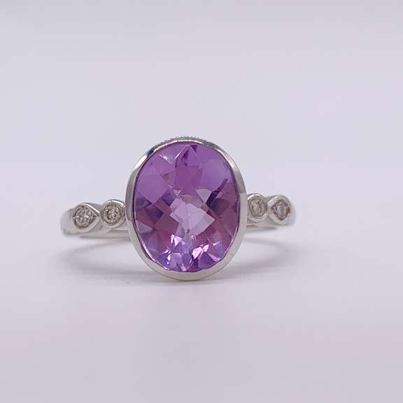 14kt Gold, Amethyst, & Diamond Cocktail Ring