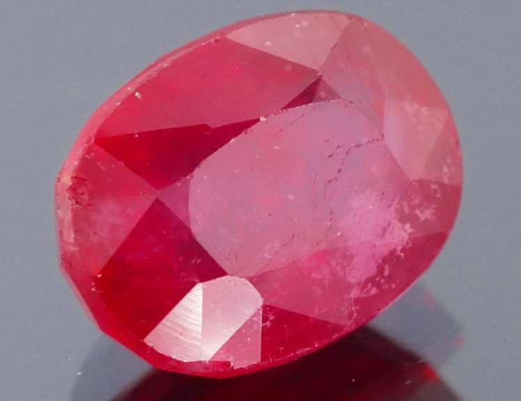 Stunning 7.90ct reddish pink Ruby