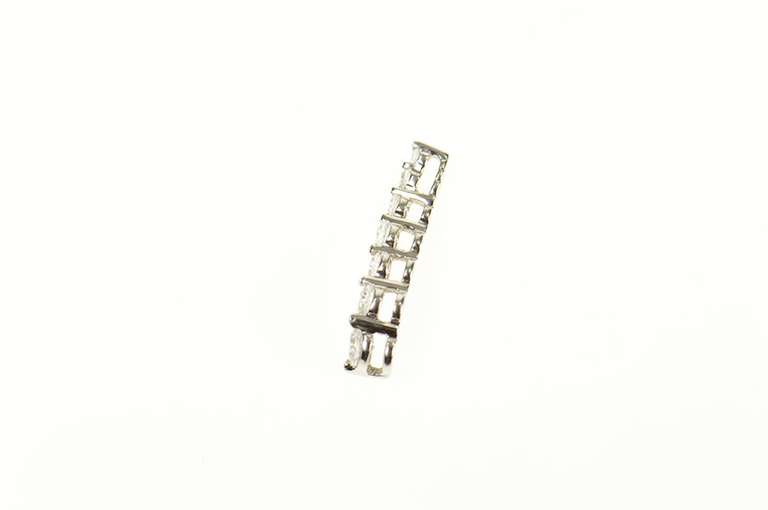 10K White Gold Graduated Diamond Journey Symbol Bar Pendant
