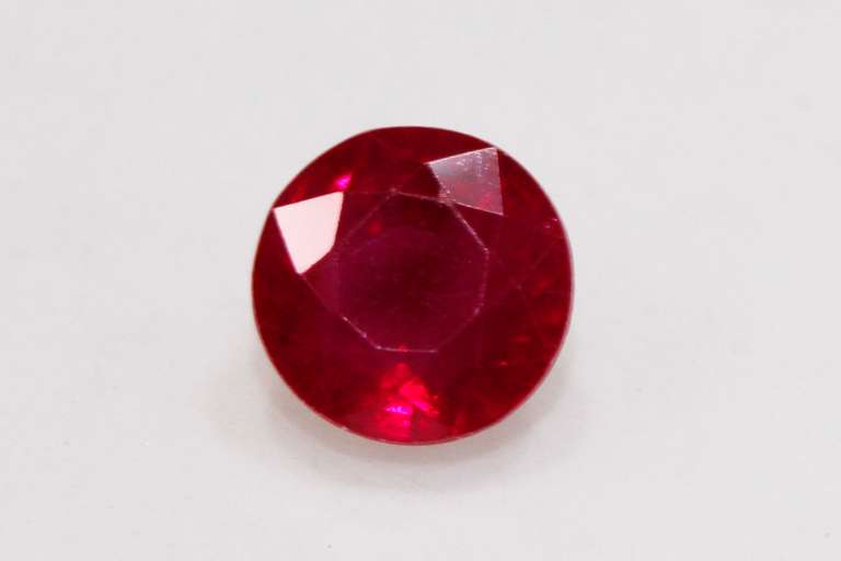 Stunning Natural Burmese Ruby - 86 points