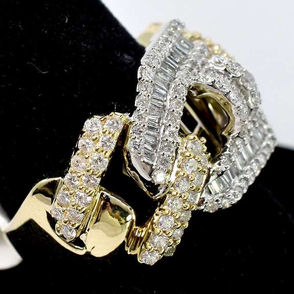 Glitzy Diamond Ring in Two Tone Gold