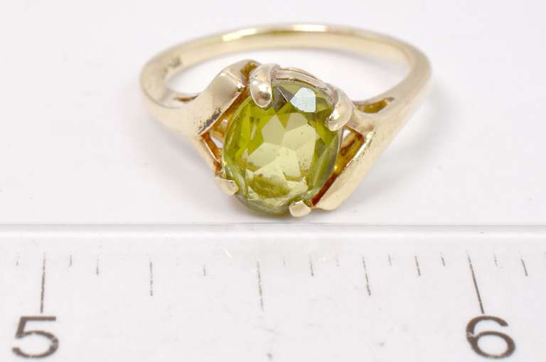 Vintage Peridot Ring in Yellow Gold