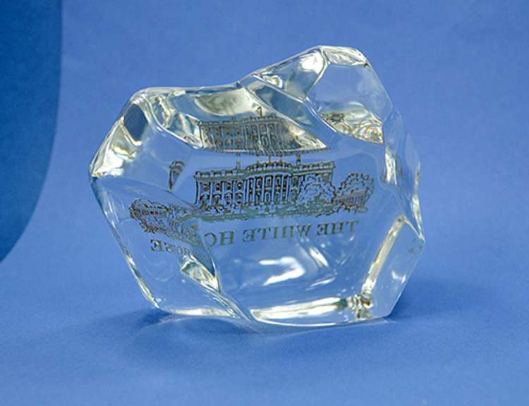 The White House Art Glass Paperweight with Rock Shape