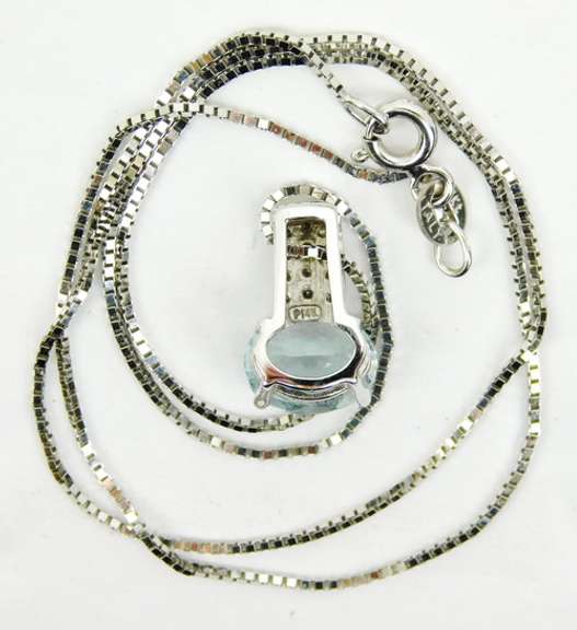 Elegant 14K Aquamarine & Diamonds Necklace