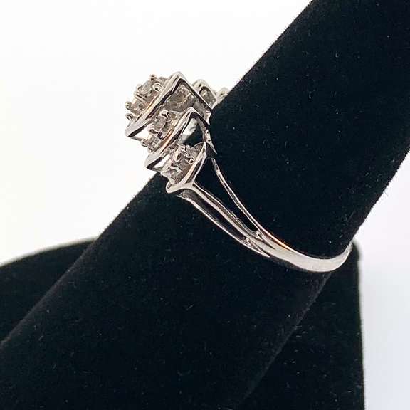 Lovely Tiered 10kt Diamond Ring