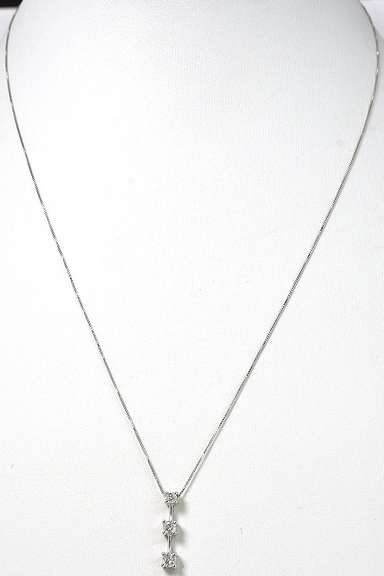 Lovely 0.24CTW Diamond Necklace in 14KT White Gold