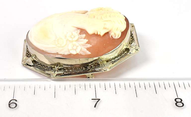 Beautiful Vintage Carved Cameo Brooch in White Gold
