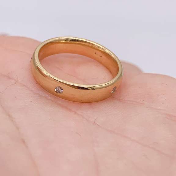 18kt Solid Yellow Gold & Diamond Band Ring