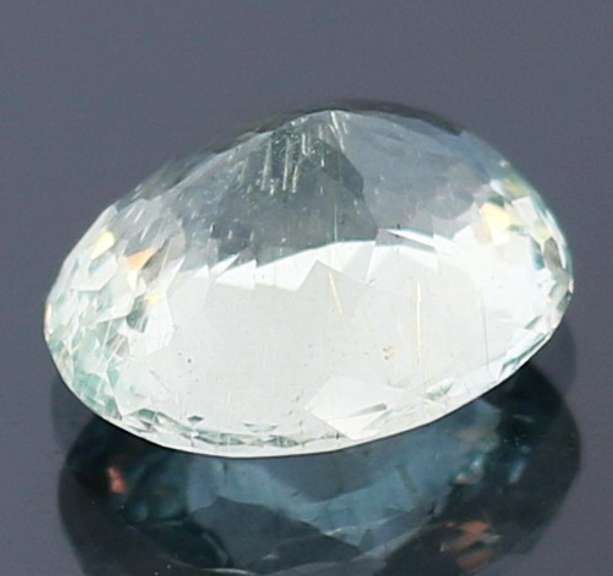 Sparkling 4.51ct diamond white Beryl