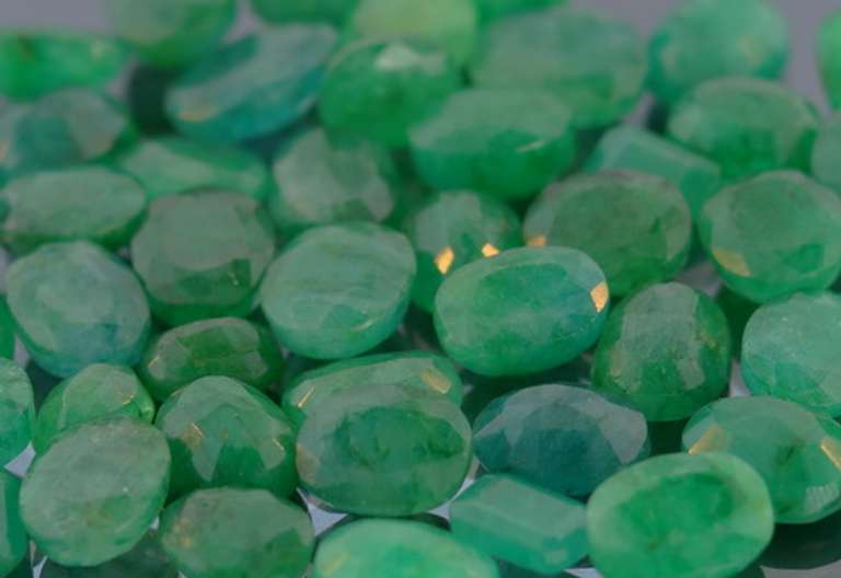 Heavy 295ct collection of Emeralds