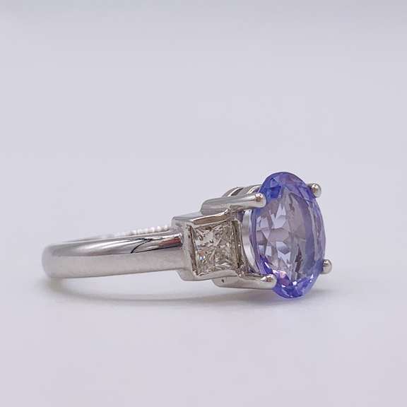 14kt Gold, Tanzanite, & Diamond Ring