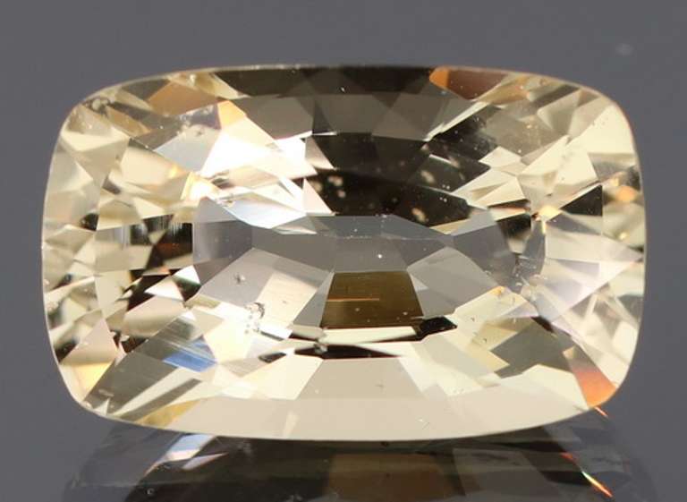 Substantial 7.89ct unheated champagne Beryl
