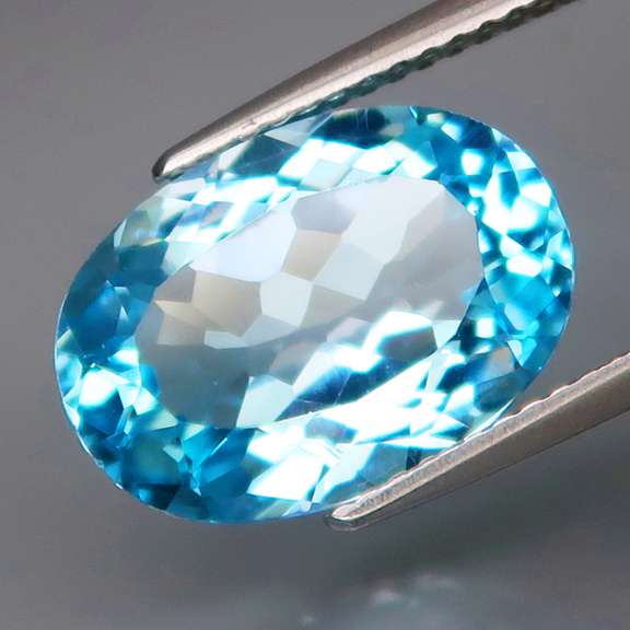 Bright! 6.70ct VS clarity Swiss Blue Topaz